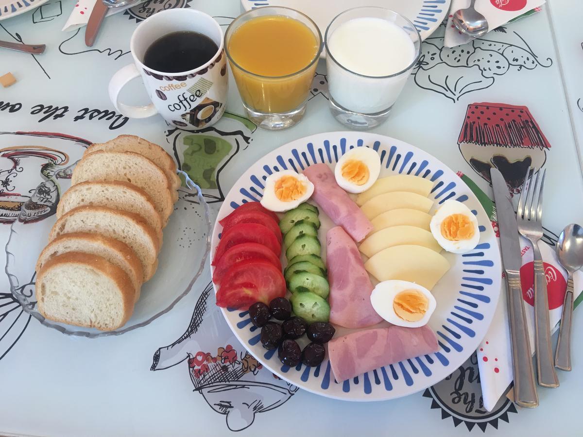 Hostel Denisa 布泽乌 外观 照片