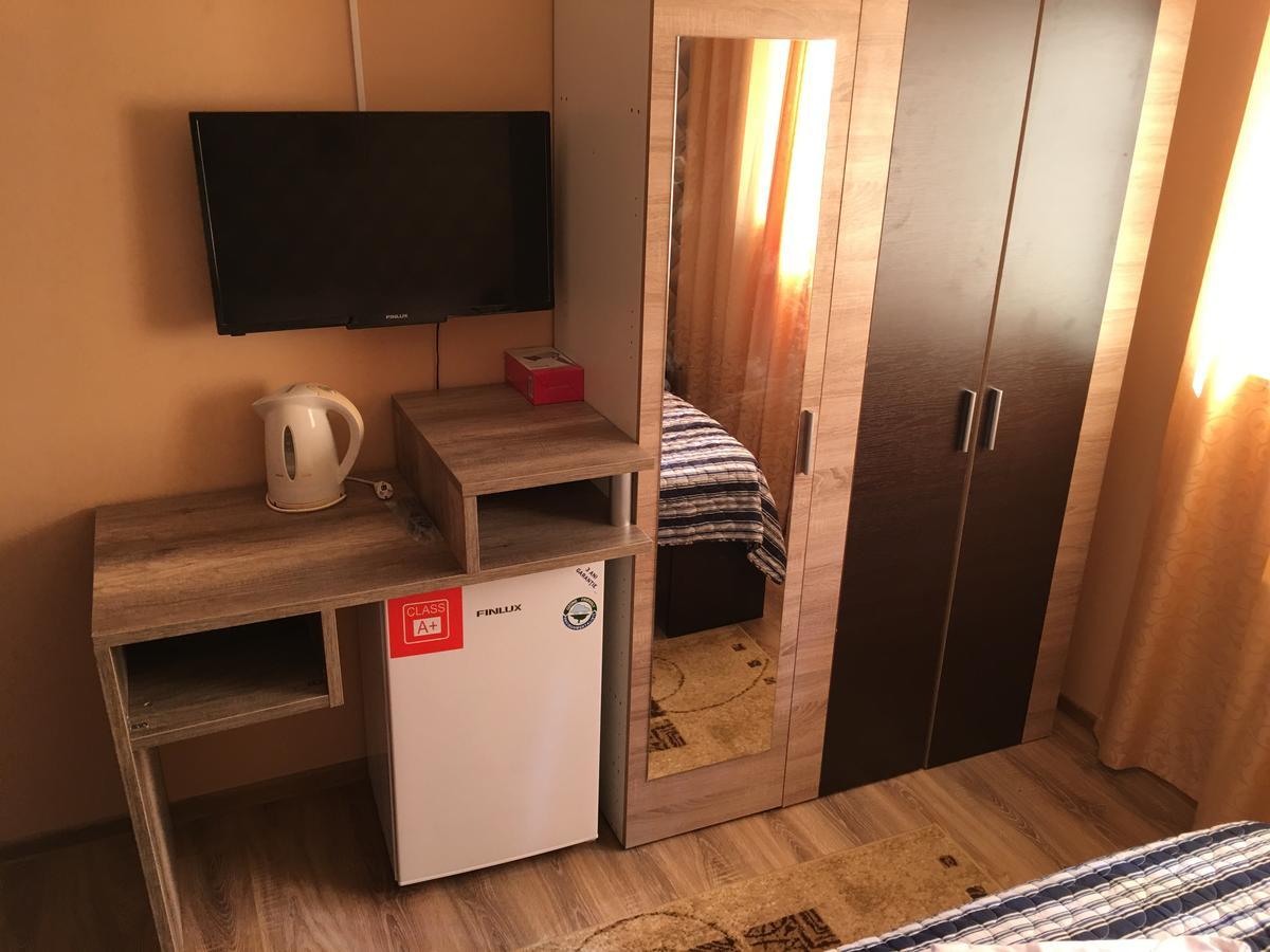 Hostel Denisa 布泽乌 外观 照片