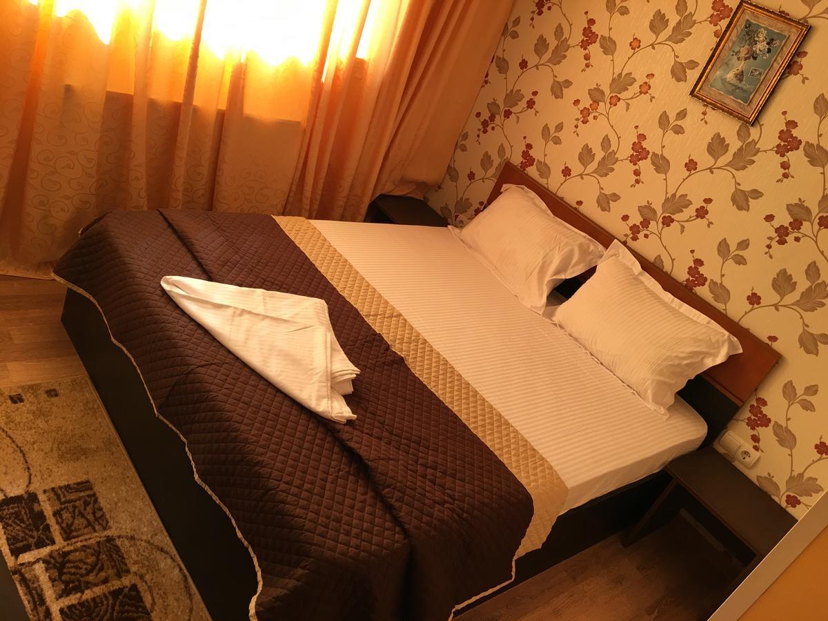 Hostel Denisa 布泽乌 外观 照片
