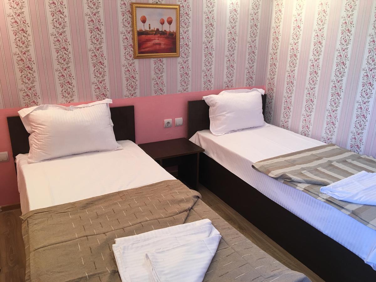 Hostel Denisa 布泽乌 外观 照片