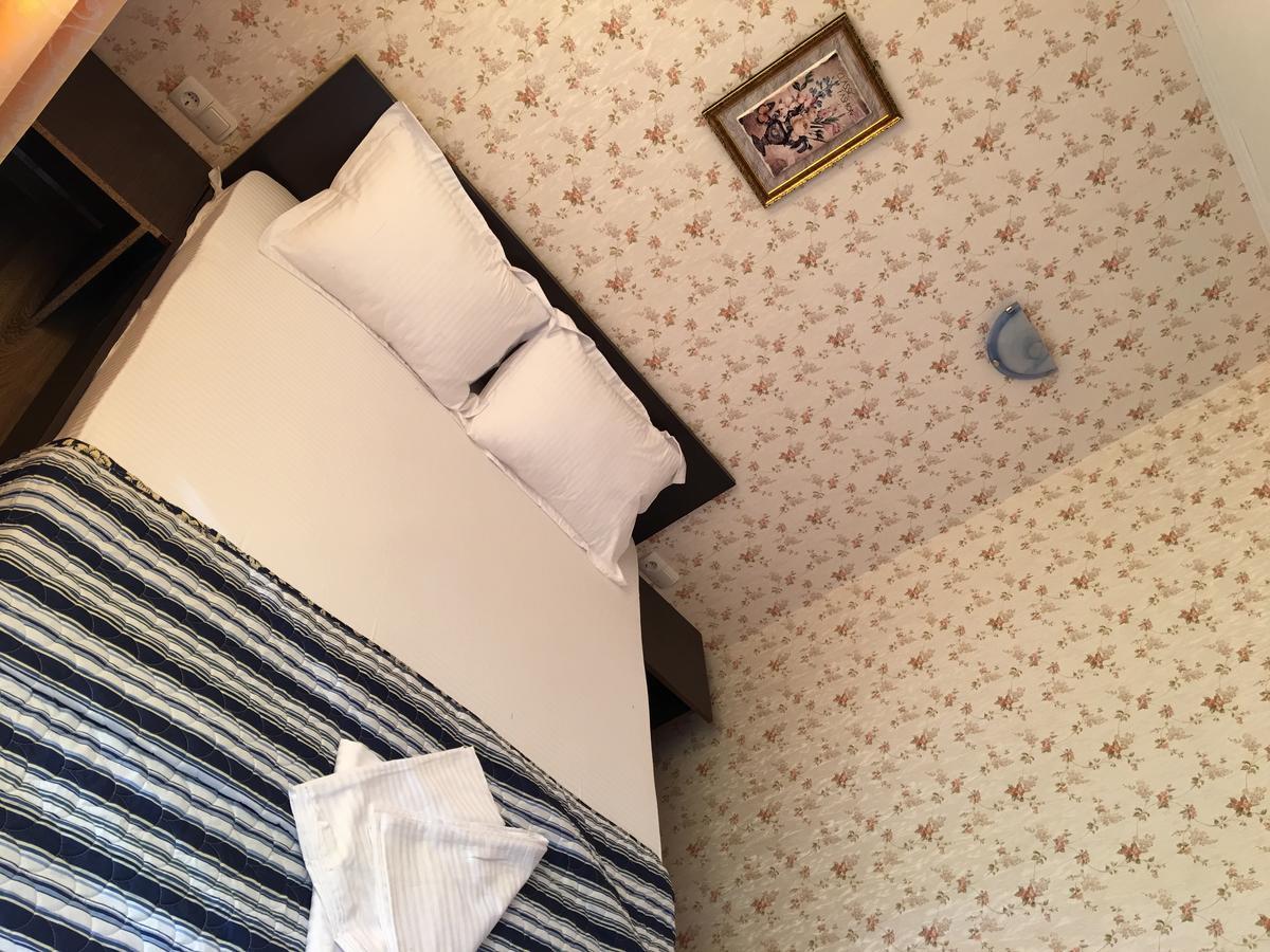 Hostel Denisa 布泽乌 外观 照片