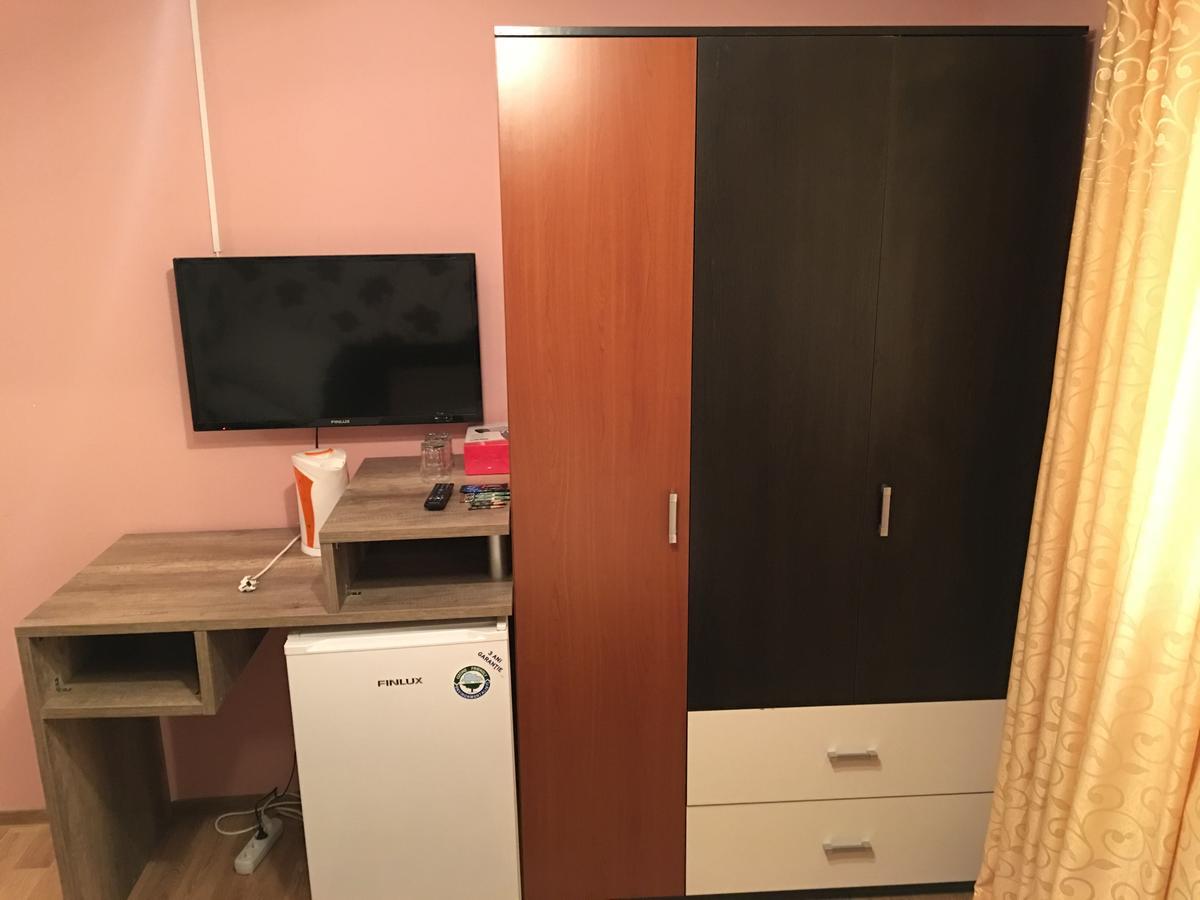 Hostel Denisa 布泽乌 外观 照片