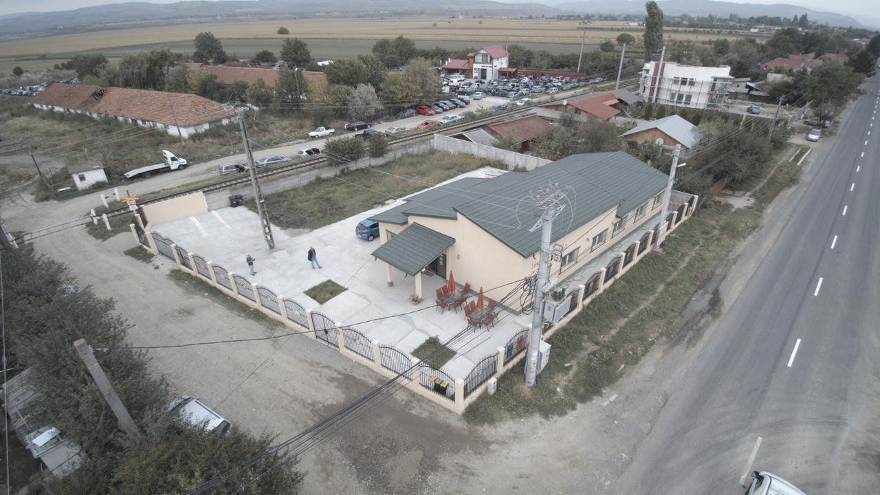 Hostel Denisa 布泽乌 外观 照片